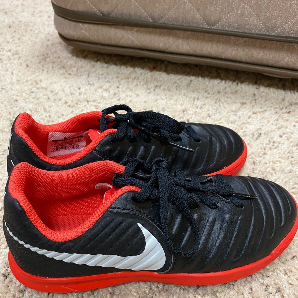 Indoor (flats) soccer shoes